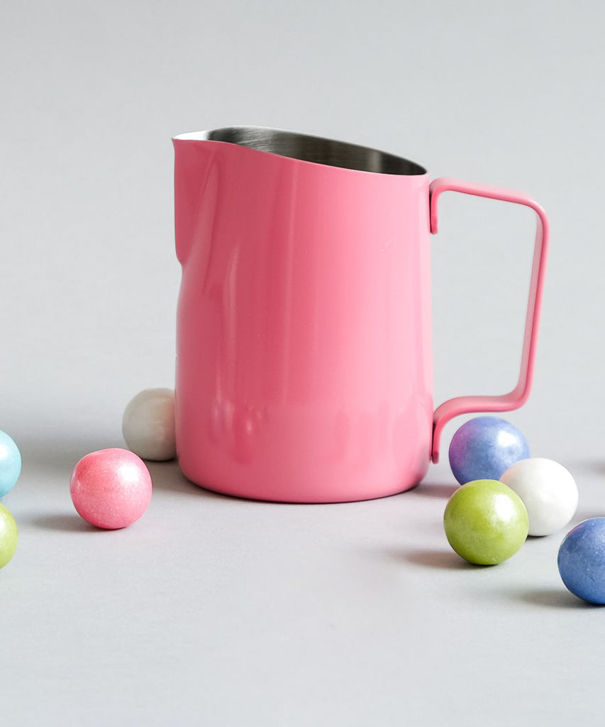 15oz Latte Art Pitcher with Round Spout in Gloss Bubble Gum – Slow