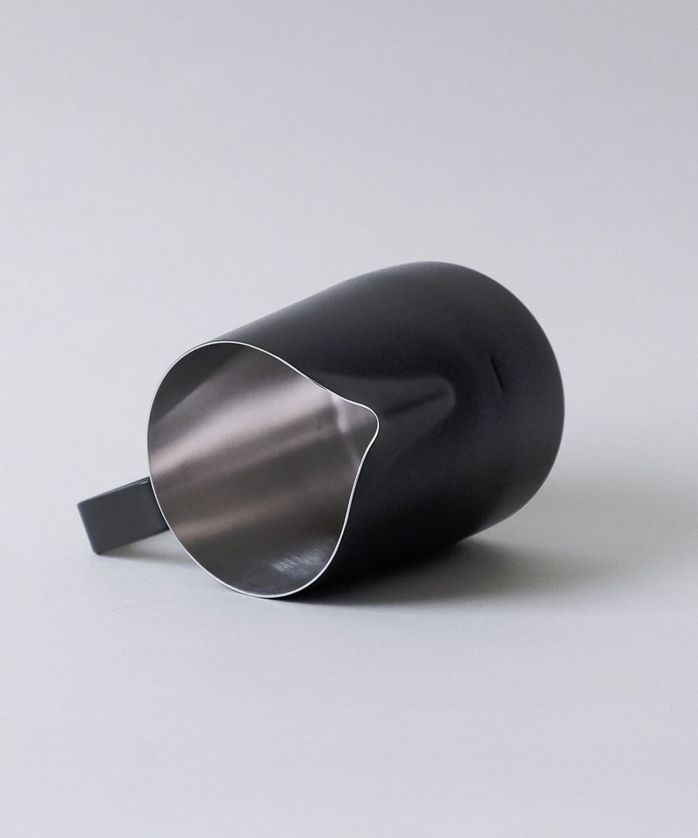 22oz Latte Art Pitcher with Wide Spout (previously known as Round