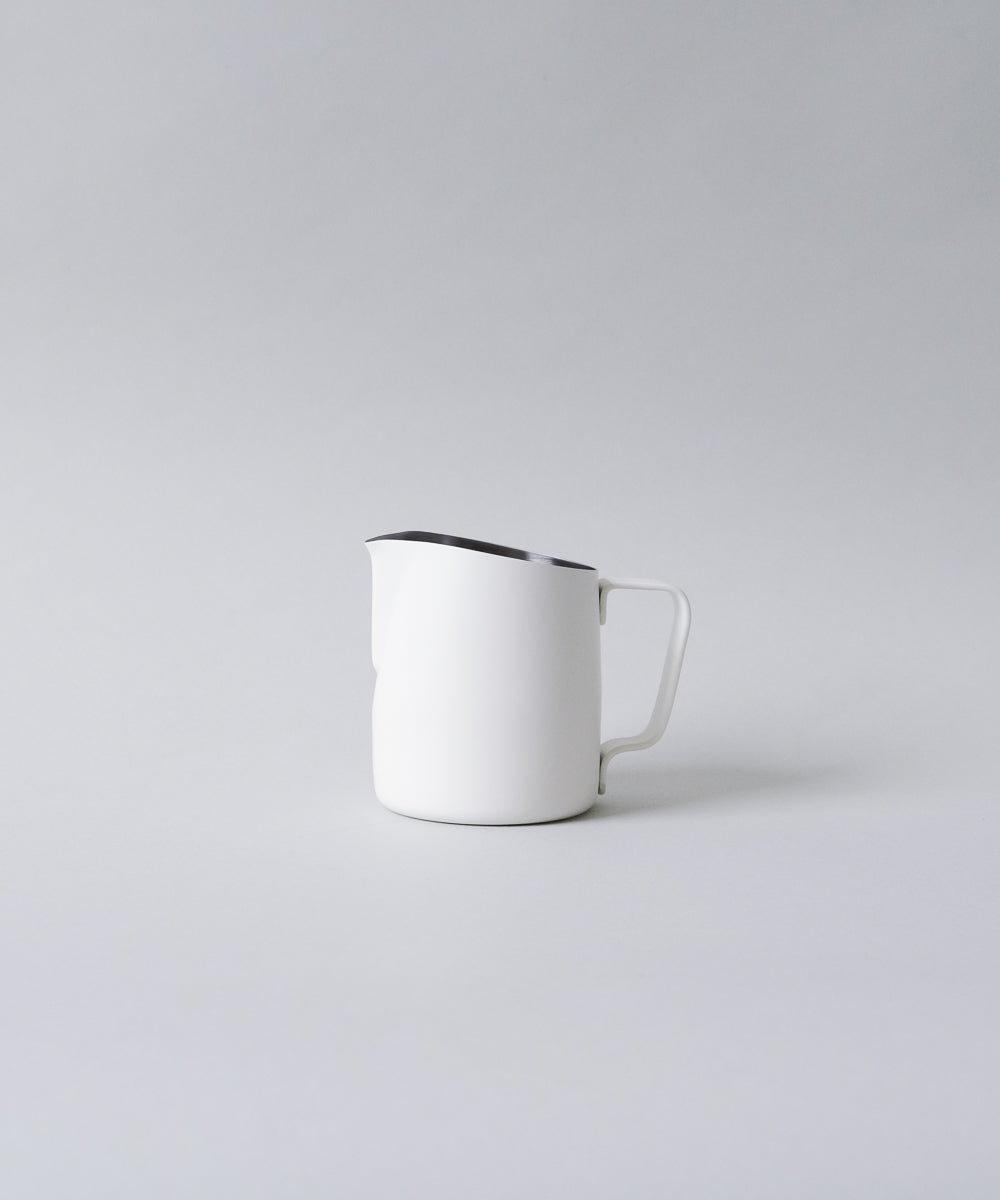 10oz Latte Art Pitcher with Round Spout 