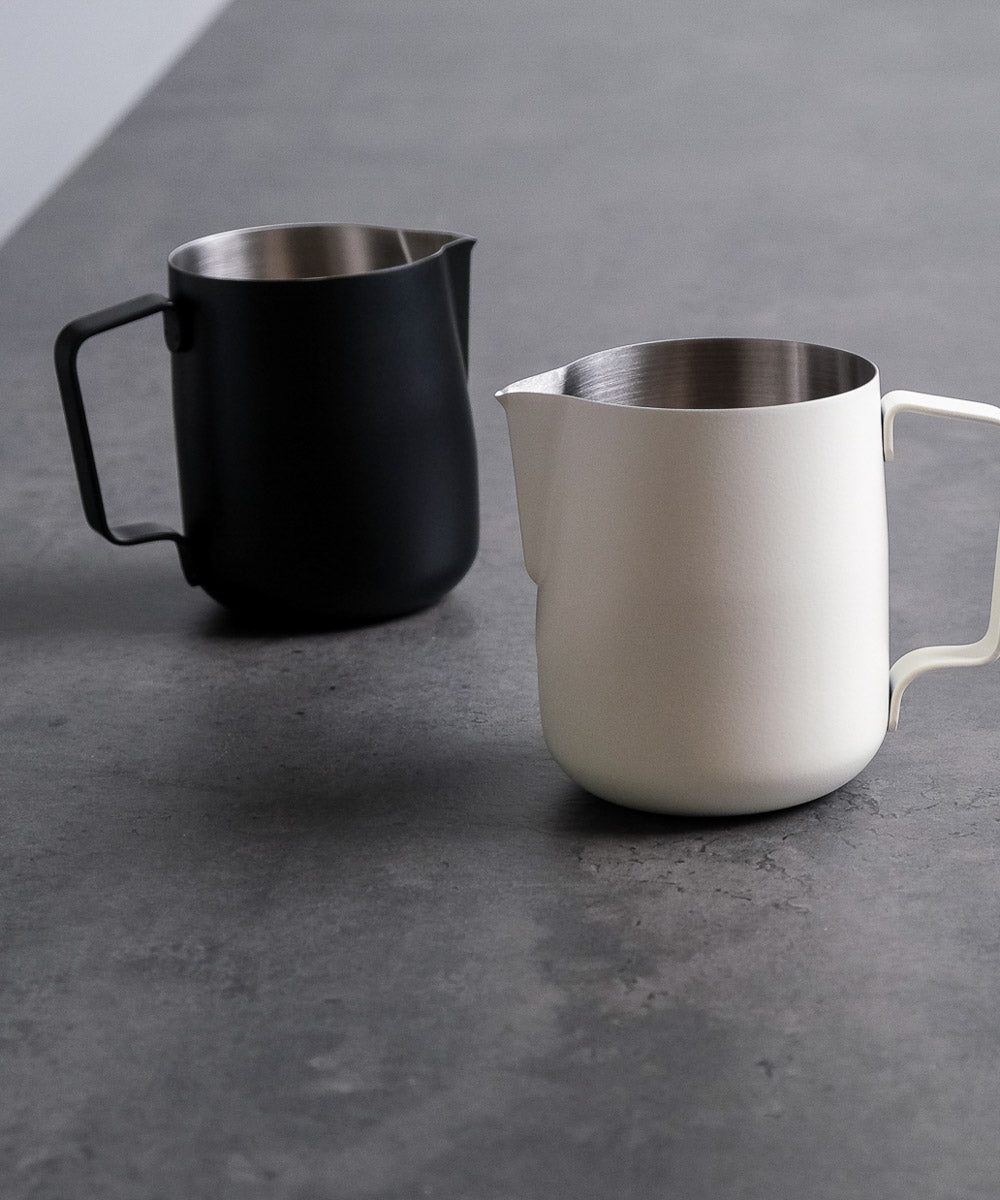600cc / 20oz WPM Free Pour Latte Art Competition Pitcher in Matte