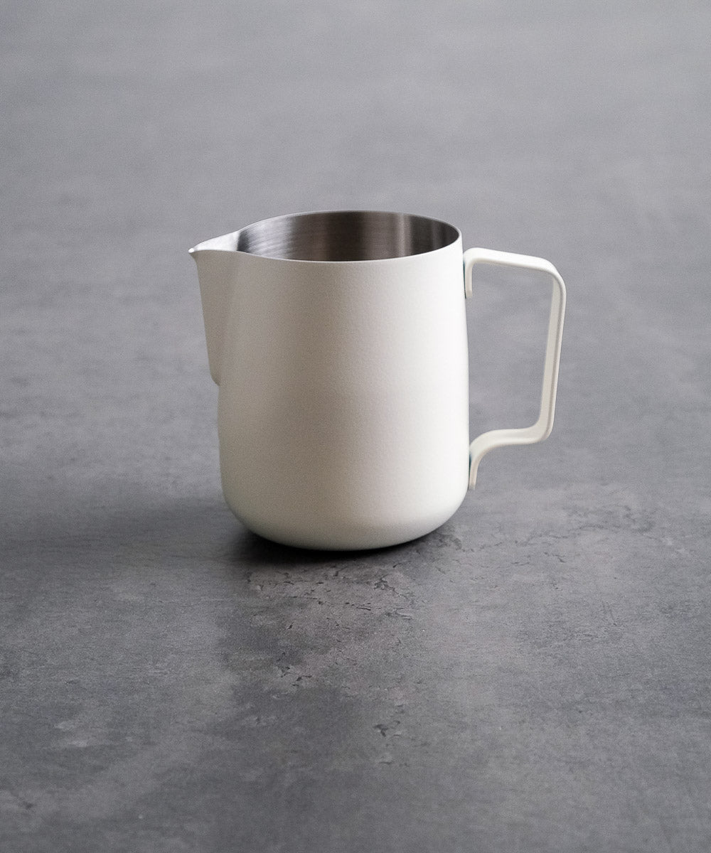 600cc / 20oz WPM Free Pour Latte Art Competition Pitcher in Matte
