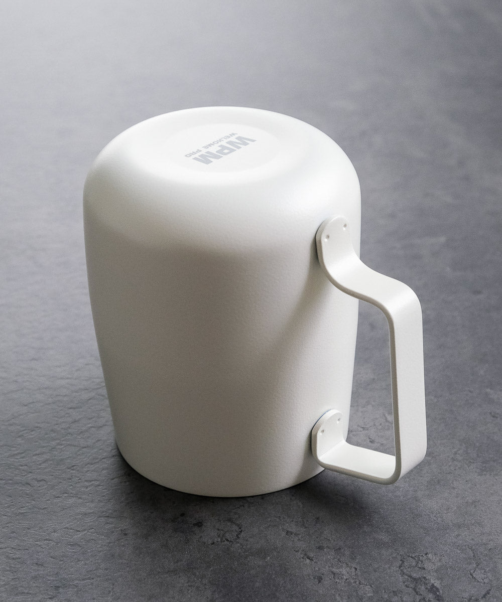 Pitcher. Pour 600cc / 20oz WPM Free Pour Latte Art Competition Pitcher in Matte Whit ...