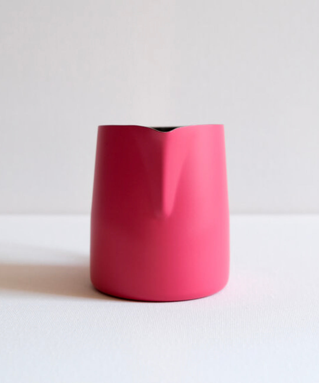 10oz Latte Art Pitcher with Narrow Spout in Peony – Slow Pour Supply