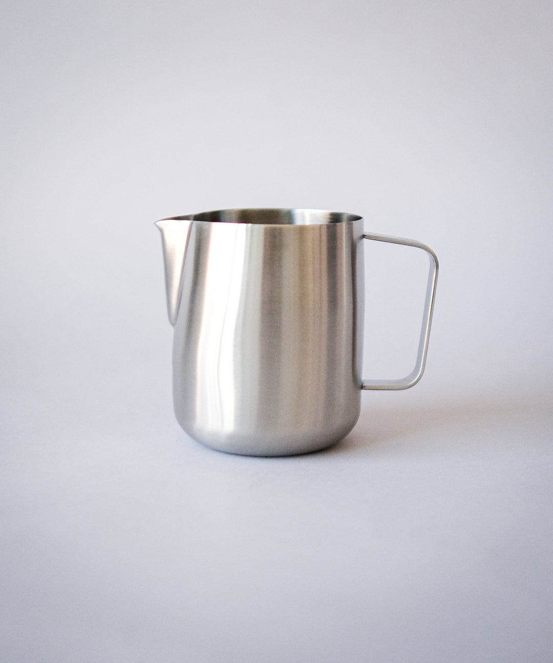 600cc / 20oz THAMES x WPM Free Pour Latte Art Competition Pitcher