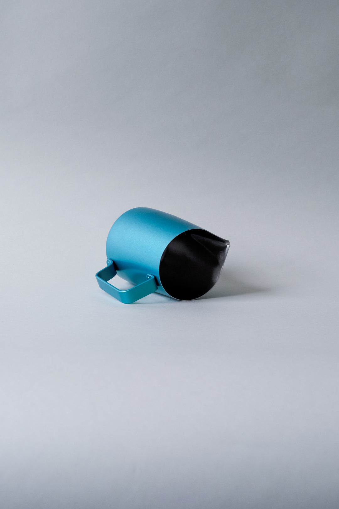 17oz Latte Art Pitcher with Narrow Spout in Metallic Sapphire Blue